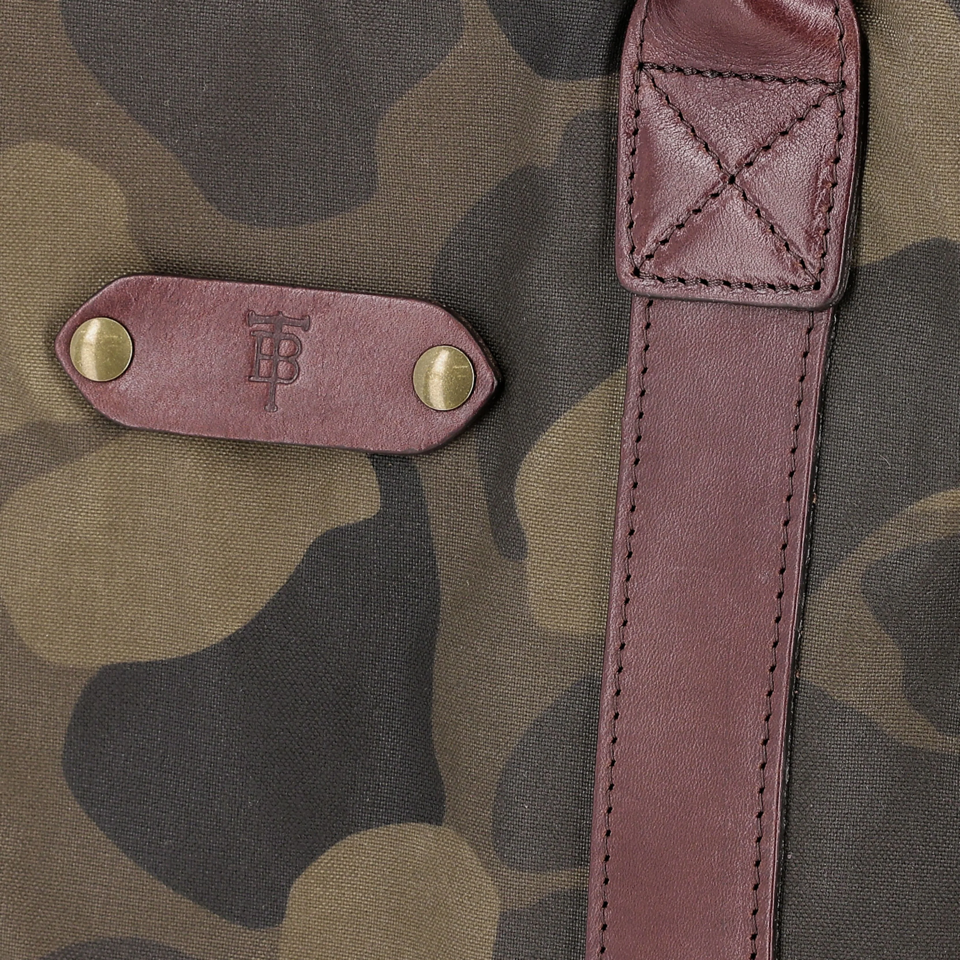 Classic Camo Carryall Bag - Image 4