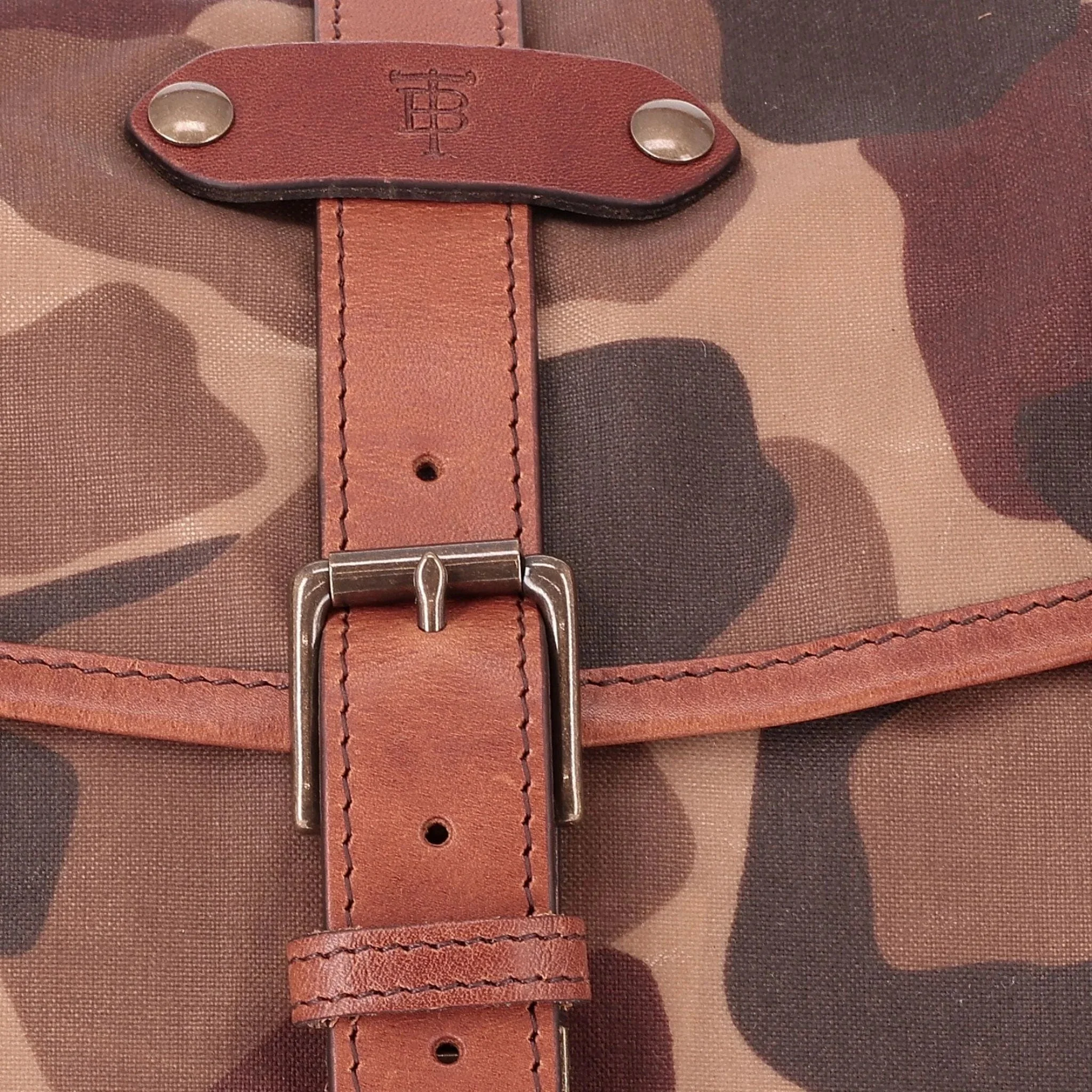 Classic Camo Weekender Duffel Bag - Image 12