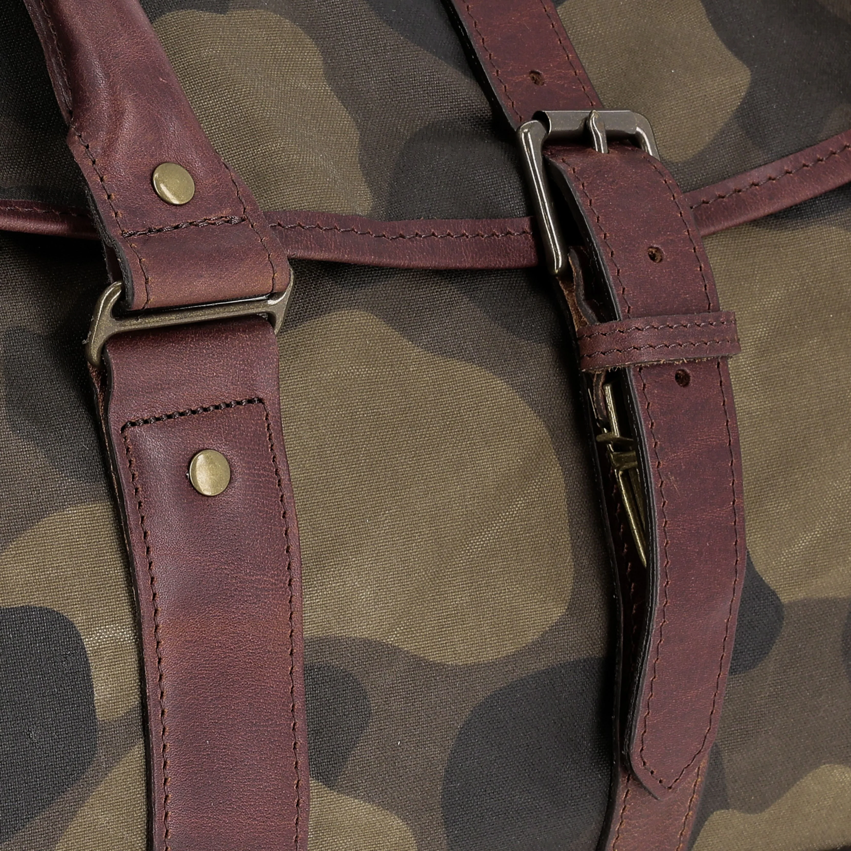 Classic Camo Weekender Duffel Bag - Image 8